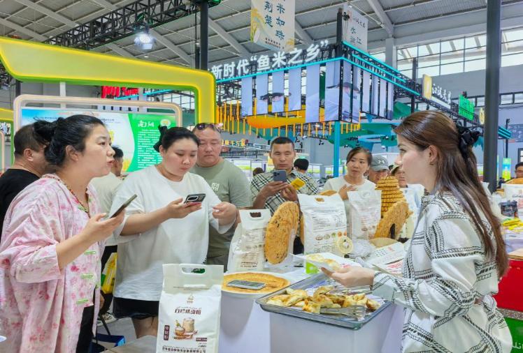 从“卖原粮”到“卖产品”“卖品牌”——第七届中国粮食交易大会一线观察